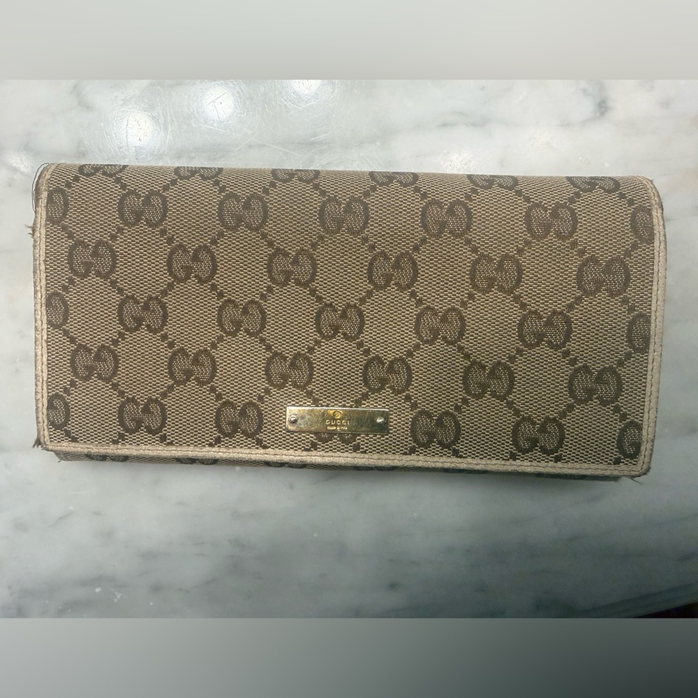 Gucci long chain wallet